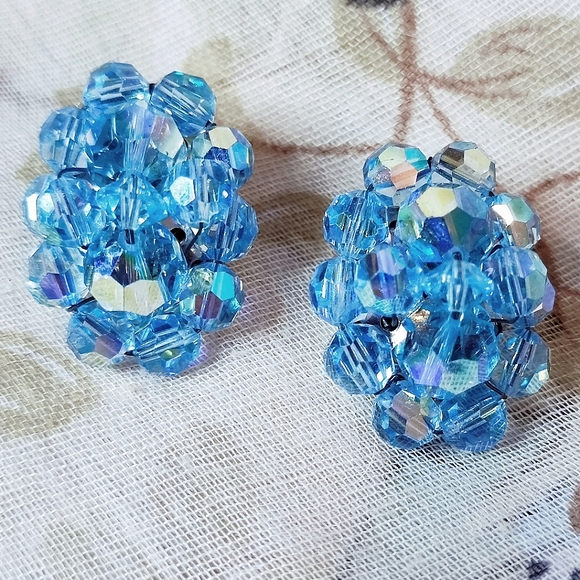 Vintage Aurora Borealis Blue Oval Crystal Clip On Earrings Wired On Unsigned - Picture 1 of 6